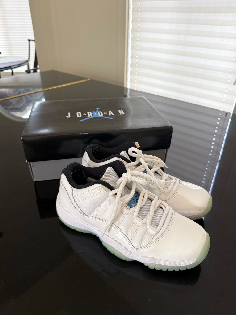 Jordan 11 retro lows legend blue GS 7y